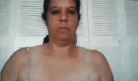 Monica Delvino maszturbál film szex egy játék.