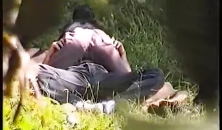 Csodálatos spriccel a nyilvános idős szex videók szex teherautó.