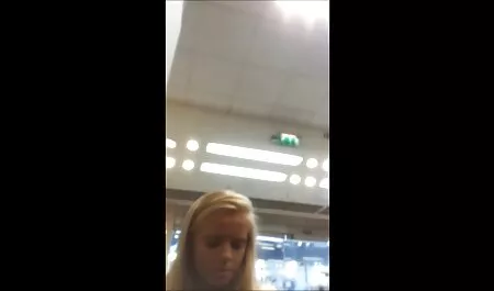 Dögös szeret maszturbálni vele mostoha anya fia szex punci