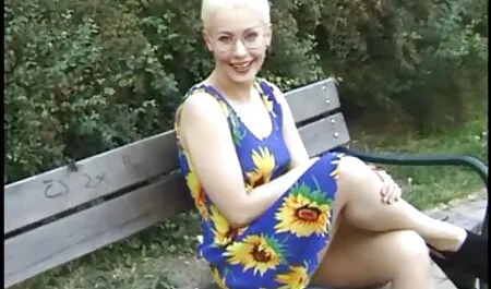Azt mutatja, egy szép ingyen online szex videok rózsaszín punci