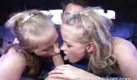 Buxom szex filmet kérek diák baszva a Snapchat óra után.