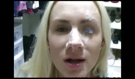 Egyszerű Eva simogatja a következőket retro szex videok