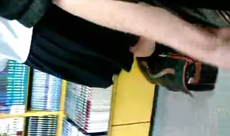 Kedves fotósom nyalogatja a csisztu zsuzsa szex video fiatal modell golyóit.