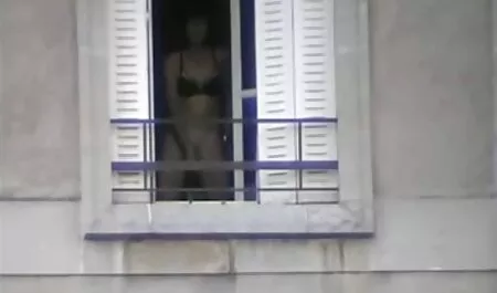 Kiveszem orál szex videók a ribancom seggét, kiköpöm,és folytatom.