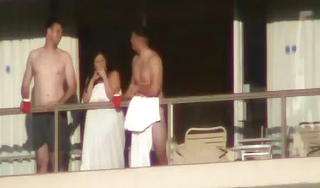 Megosztás egy kakas erőszakos szex videók